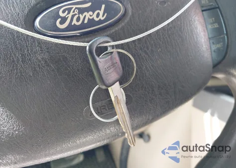 2009 Ford E-350 Super Duty Xl/Xlt из США, поврежденный, VIN 1FBNE31L09DA28344